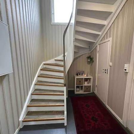 Fully Furnished 2 Bedroom Apartment