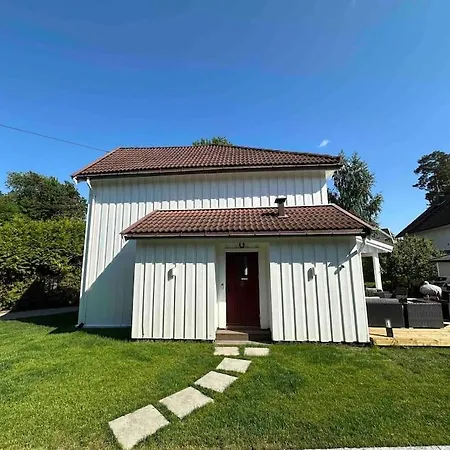 Fully Furnished 2 Bedroom * Høvik